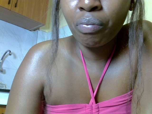 BustyAmy Live Cam on BongaCams