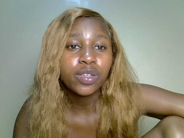 BustyAmy live cam on BongaCams