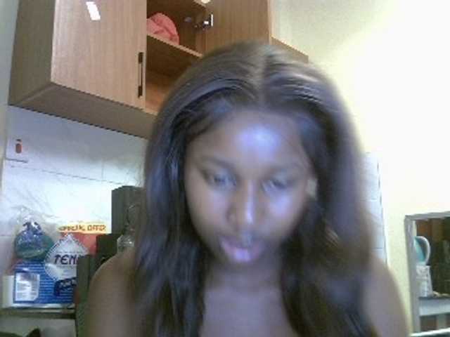 BustyAmy live cam on BongaCams