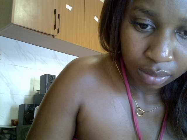 BustyAmy live cam on BongaCams