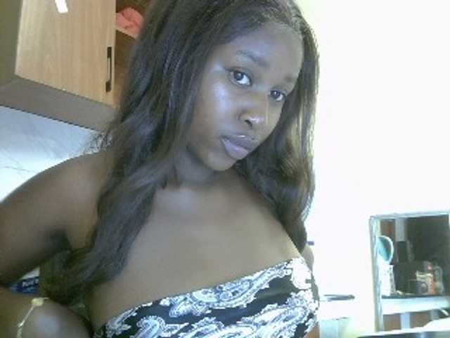 BustyAmy live cam on BongaCams