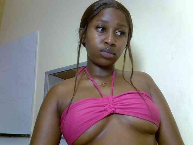 BustyAmy webcam