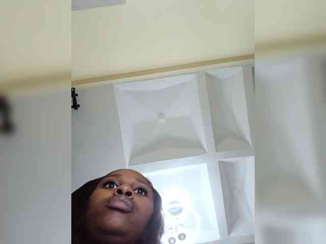 BustyAmy webcam