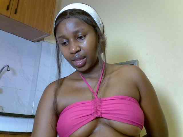 BustyAmy webcam