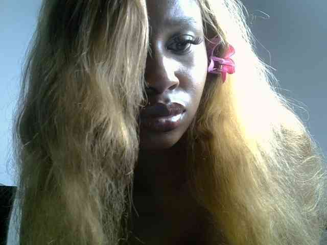 BustyAmy webcam