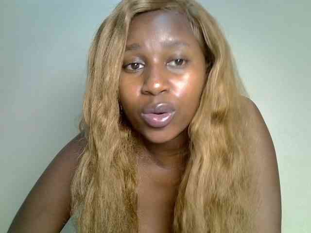 BustyAmy webcam