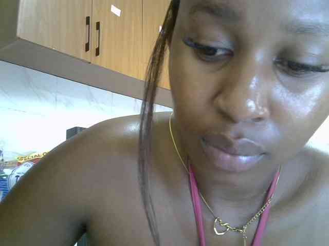 BustyAmy webcam