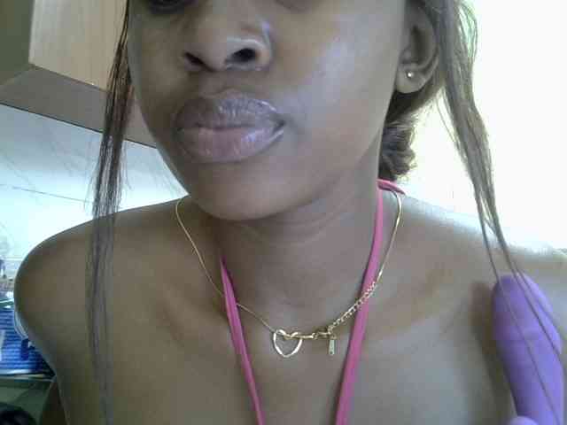 BustyAmy webcam