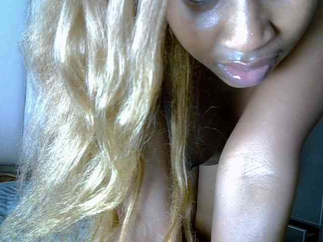 BustyAmy webcam
