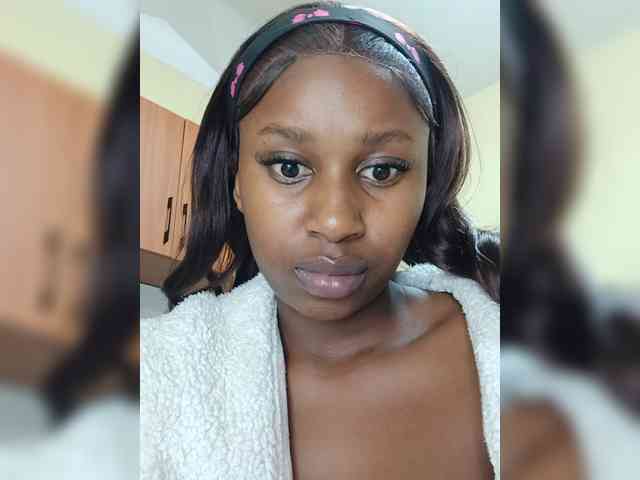 BustyAmy webcam