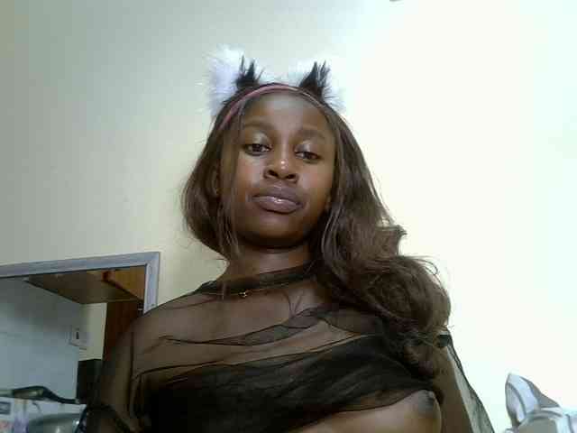 BustyAmy webcam