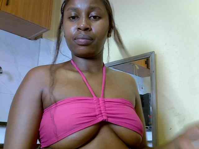 BustyAmy webcam