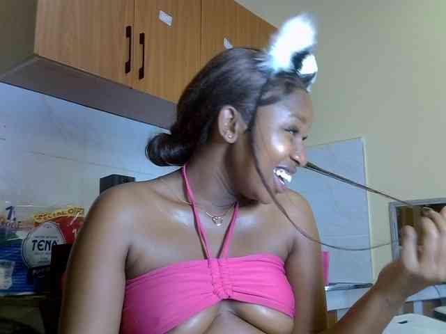 BustyAmy webcam
