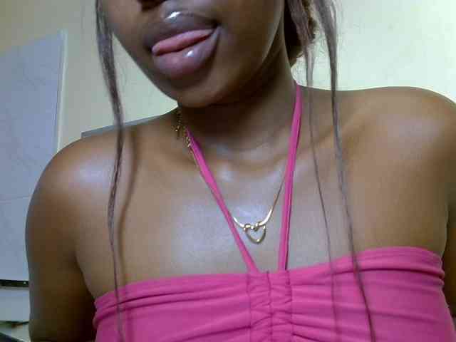 BustyAmy webcam