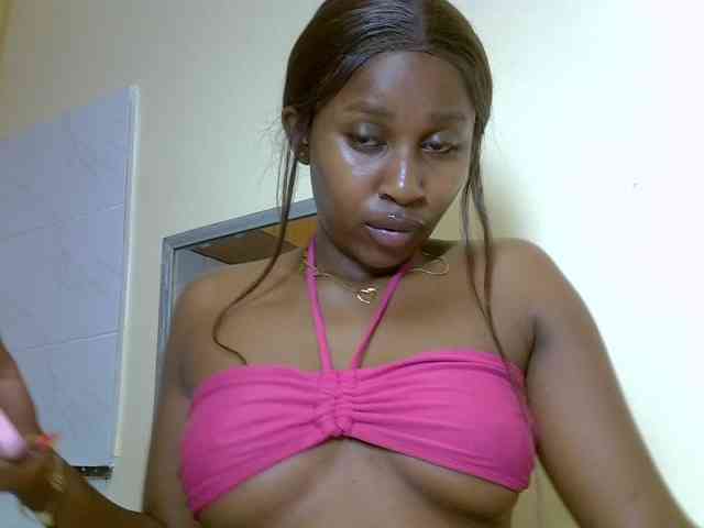 BustyAmy webcam
