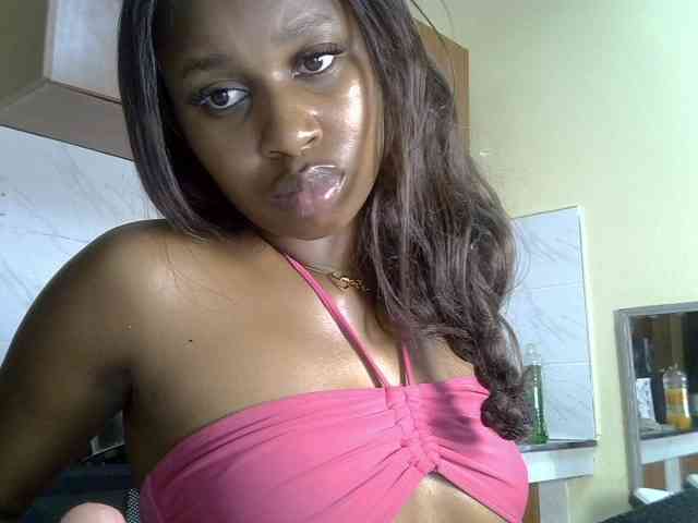 BustyAmy webcam