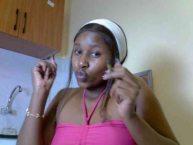 BustyAmy webcam