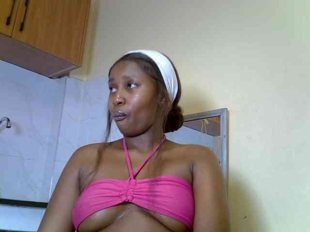 BustyAmy webcam