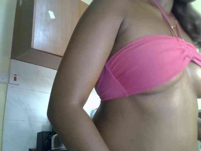 BustyAmy webcam