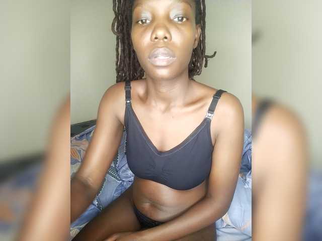 Khodia live cam on BongaCams