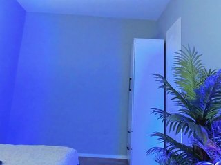 EvieBloomX Porn Show