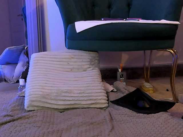 EvieBloomX live cam preview