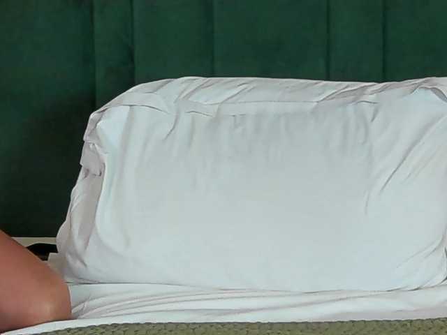 EvieBloomX live webcam show