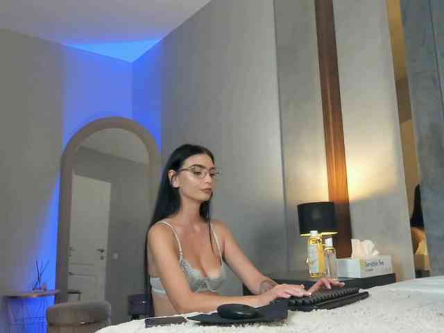 EvieBloomX webcam