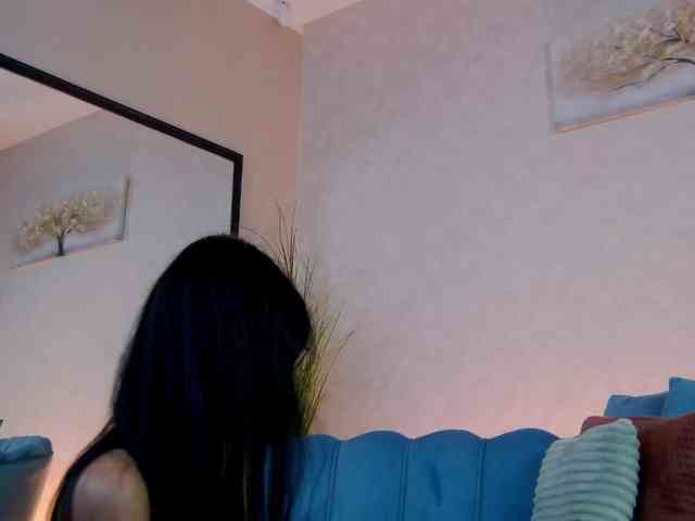 Modella: EvieBloomX