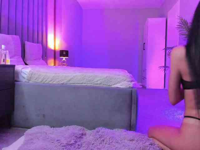 Modella: EvieBloomX