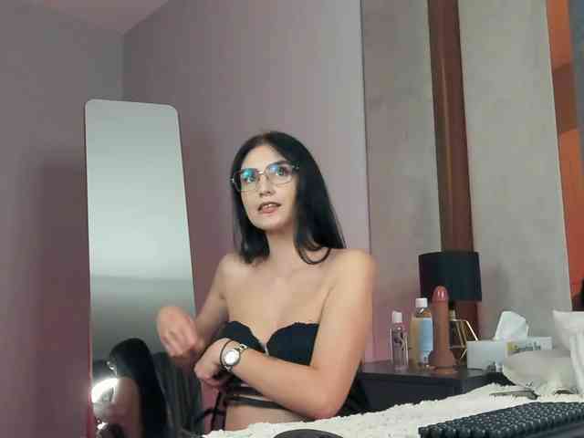 Modella: EvieBloomX