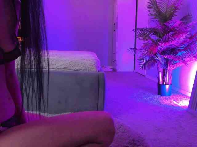 Modella: EvieBloomX