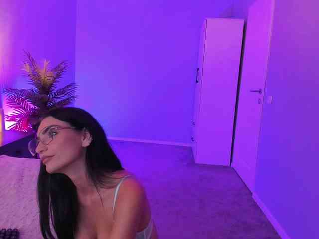 Modella: EvieBloomX