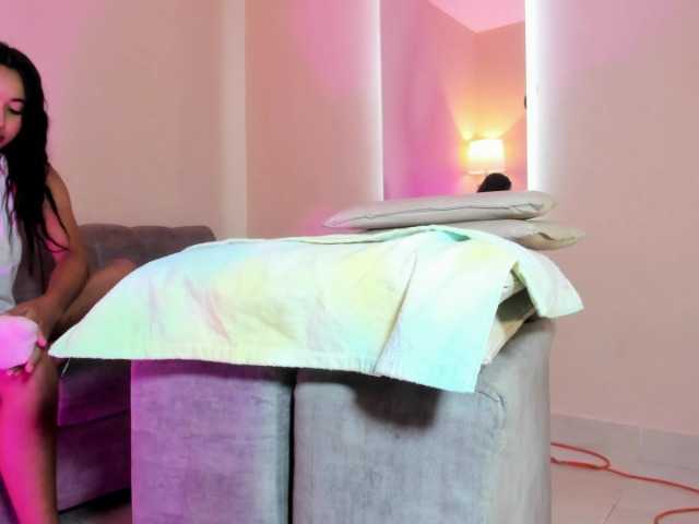 nickybigboobs live cam on BongaCams