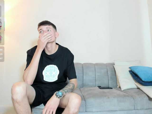 nickybigboobs live cam on BongaCams