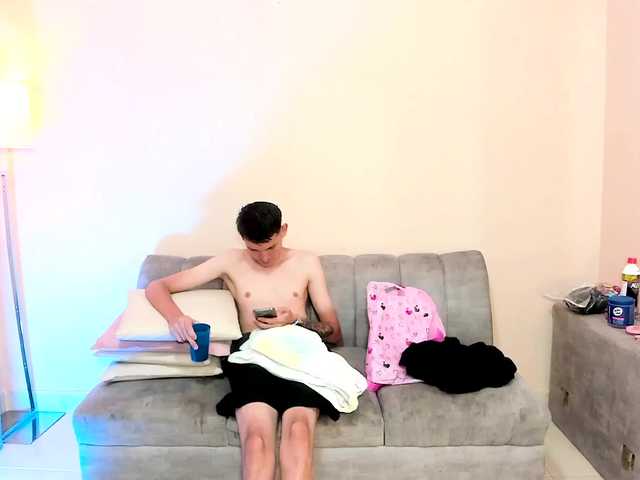 nickybigboobs live cam on BongaCams