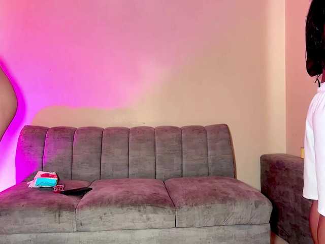 nickybigboobs live cam on BongaCams