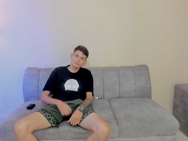 nickybigboobs live cam on BongaCams
