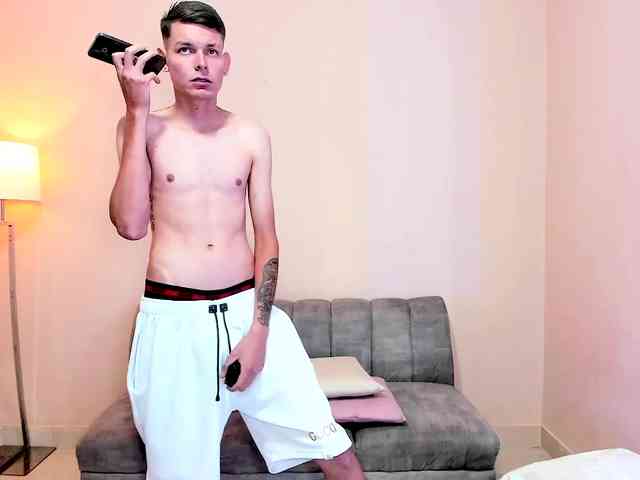 nickybigboobs webcam