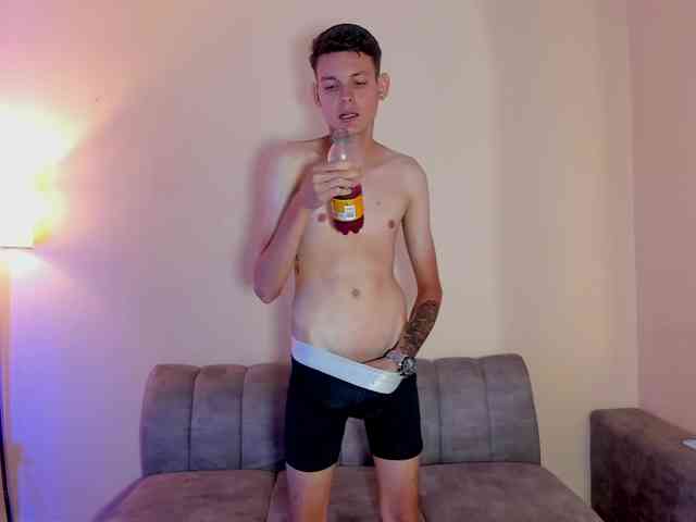 nickybigboobs webcam