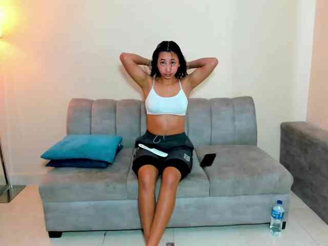 Modelo: nickybigboobs