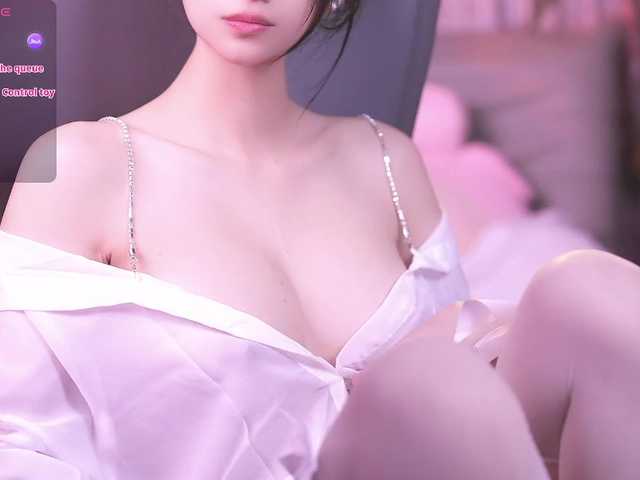Shmilyb live cam on BongaCams