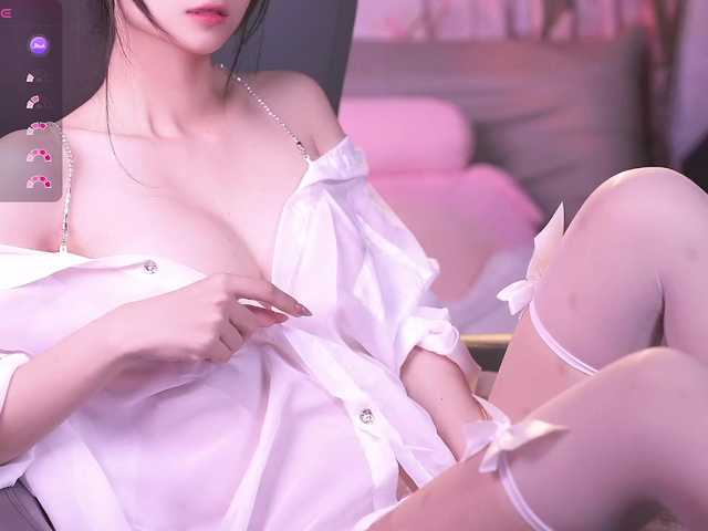 Shmilyb live cam on BongaCams
