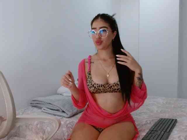 IvonnyRey7 webcam