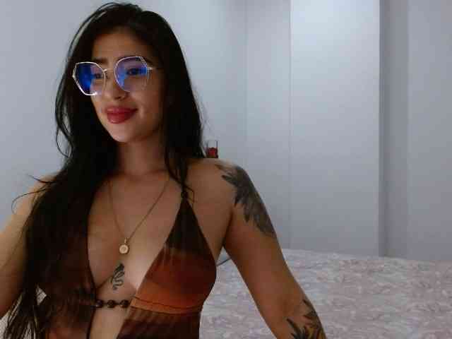 IvonnyRey7 webcam