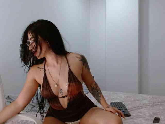 IvonnyRey7 webcam