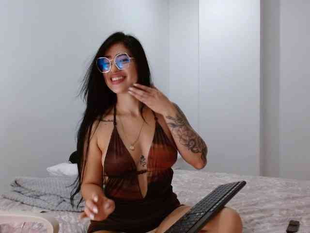 IvonnyRey7 webcam