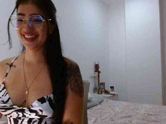 IvonnyRey7 webcam