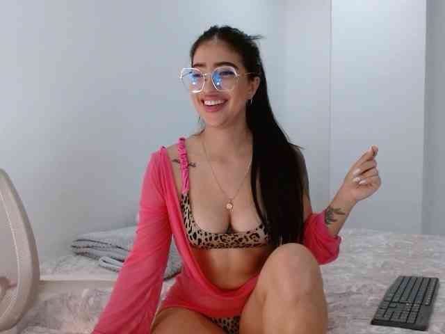 IvonnyRey7 webcam
