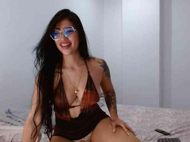 IvonnyRey7 webcam